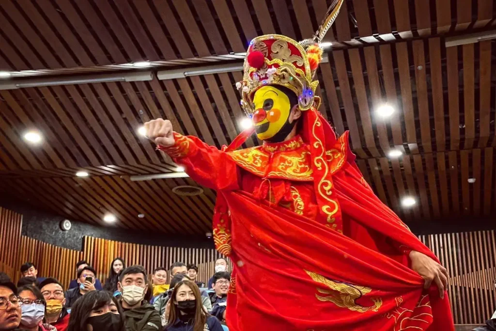 魔術師-鄒尚義-大熊葛格-台中魔術師,魔術表演,魔術秀,魔術商演,氣球秀,活動主持人,兒童魔術,尾牙魔術,川劇變臉,腹語表演_240222_services_06