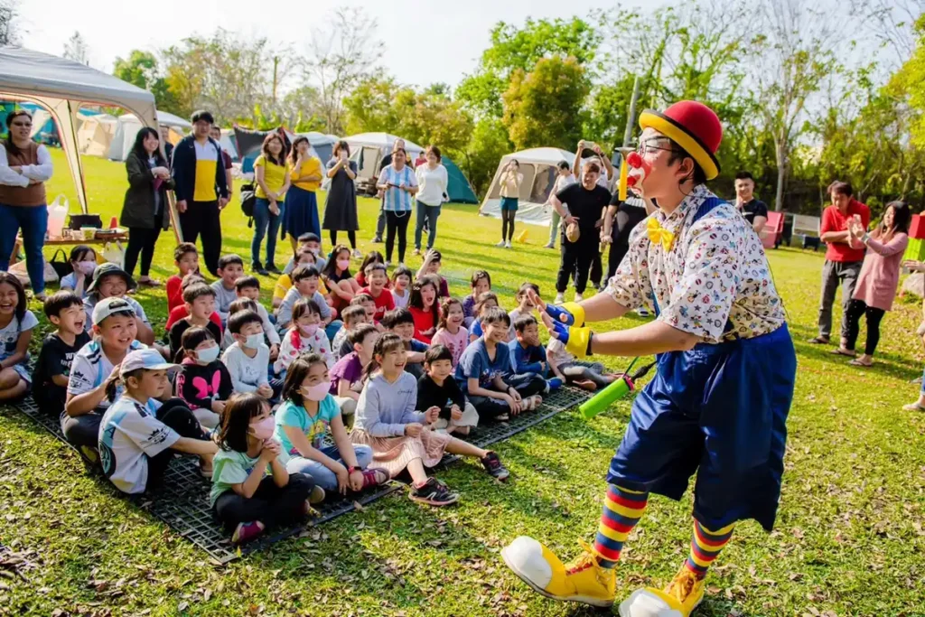 魔術師-鄒尚義-大熊葛格-台中魔術師,魔術表演,魔術秀,魔術商演,氣球秀,活動主持人,兒童魔術,尾牙魔術,川劇變臉,腹語表演_240515_services_世界冠軍小丑秀_01